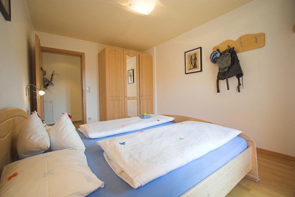 Apartments Dilln Guetl Тирес Номер фото